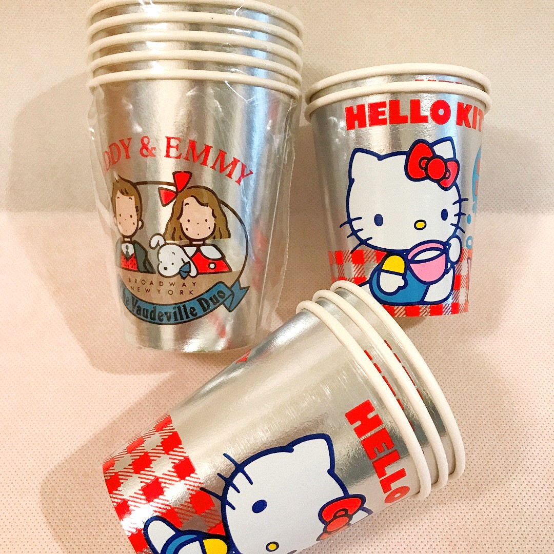 ハローキティの紙コップ